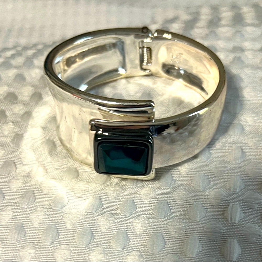 Robert Lee Morris Silver Wristband with Teal Accent - Picture 2 of 4